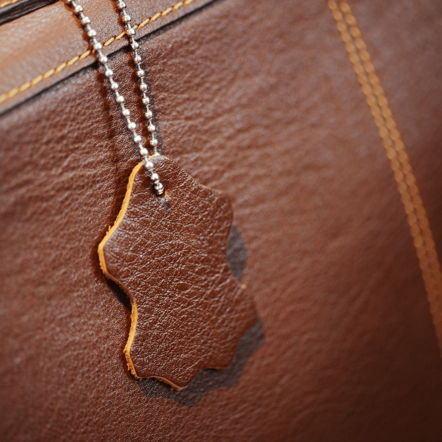 Come Riconoscere la Vera Pelle: Guida Completa per i Clienti Yulubags - YULUBAGS