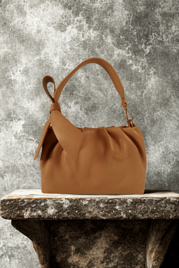 Borsa in vera Pelle "Sibilla" - Tracolla a fiocco corta - Colore Cuoio - YULUBAGS