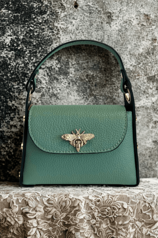 Borsa in vera Pelle "Siren" - Mini Bag Moschettone Ape - Colore verde Salvia - YULUBAGS