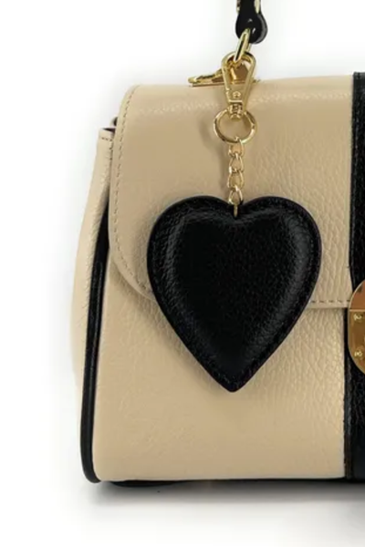 Charm – Cuore Nero